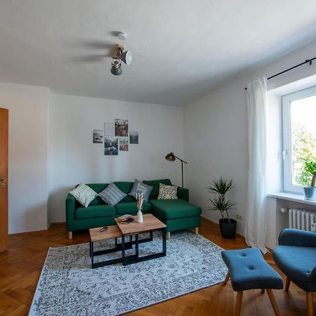 Bessa Homes 6 Personen 2 Schlafzimmer, 3 King Size, Betten, Balkon, Kueche Haag in Oberbayern Buitenkant foto