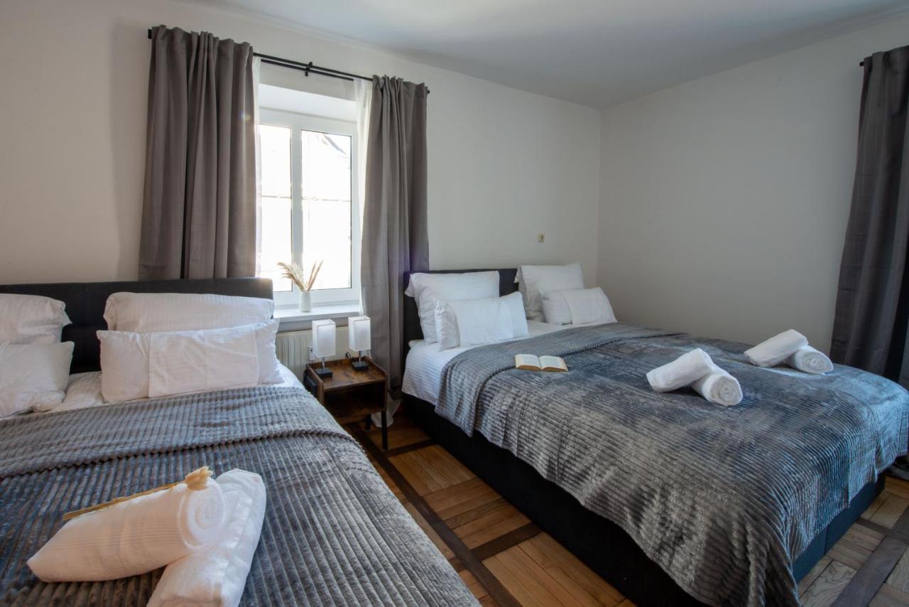 Bessa Homes 6 Personen 2 Schlafzimmer, 3 King Size, Betten, Balkon, Kueche Haag in Oberbayern Buitenkant foto