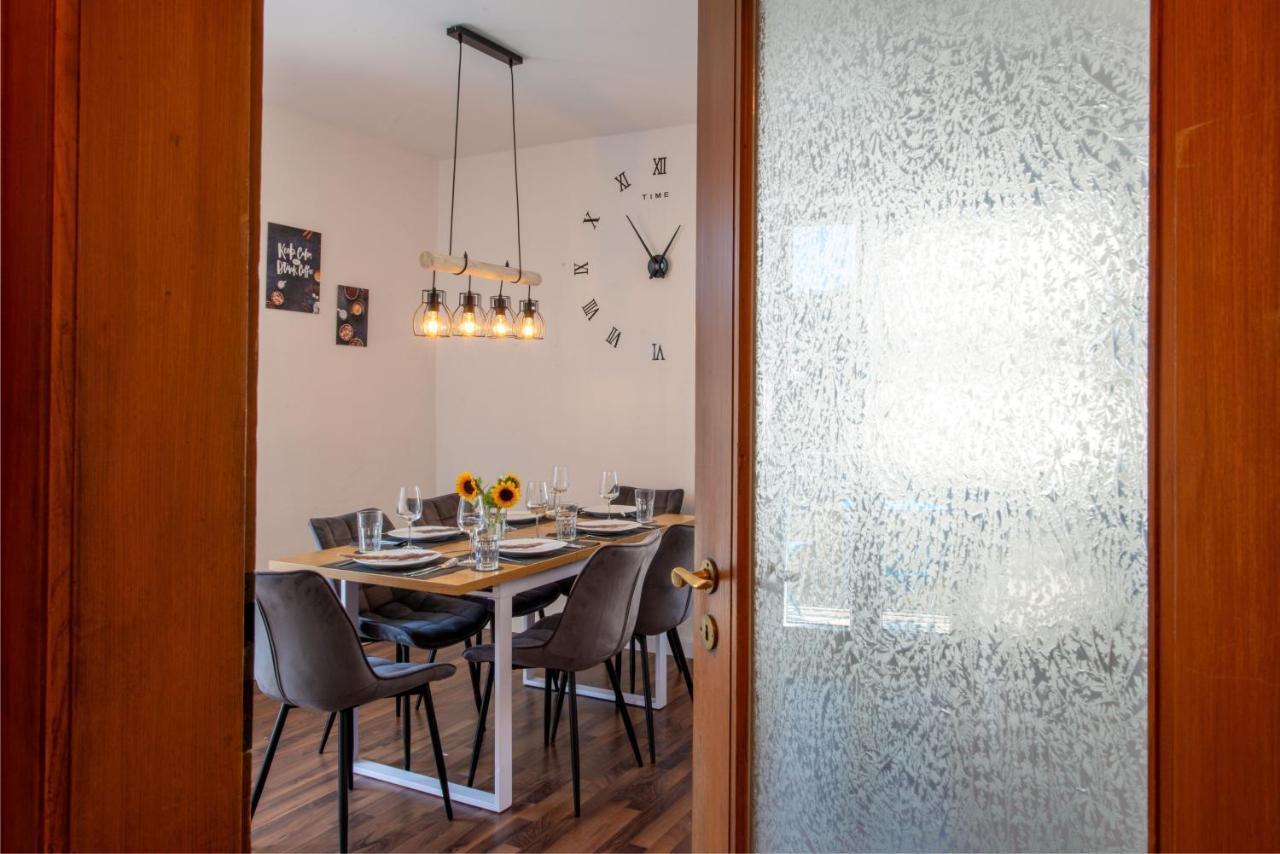 Bessa Homes 6 Personen 2 Schlafzimmer, 3 King Size, Betten, Balkon, Kueche Haag in Oberbayern Buitenkant foto