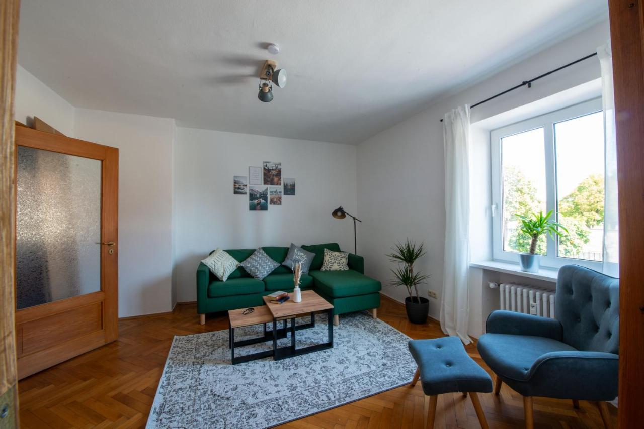 Bessa Homes 6 Personen 2 Schlafzimmer, 3 King Size, Betten, Balkon, Kueche Haag in Oberbayern Buitenkant foto